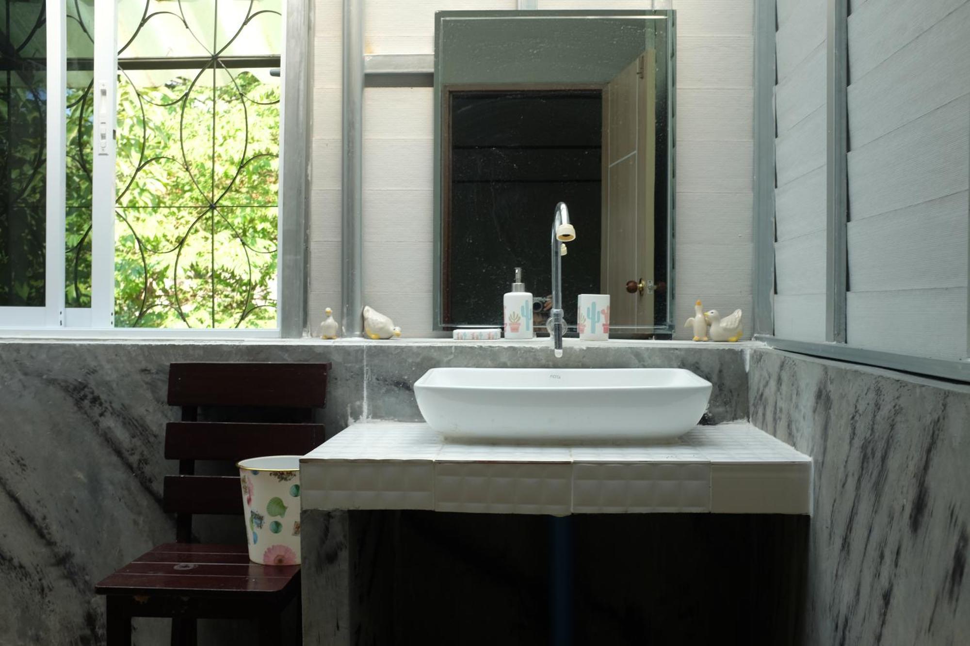 Apartmán Rai Boonsom Phrao Pokoj fotografie