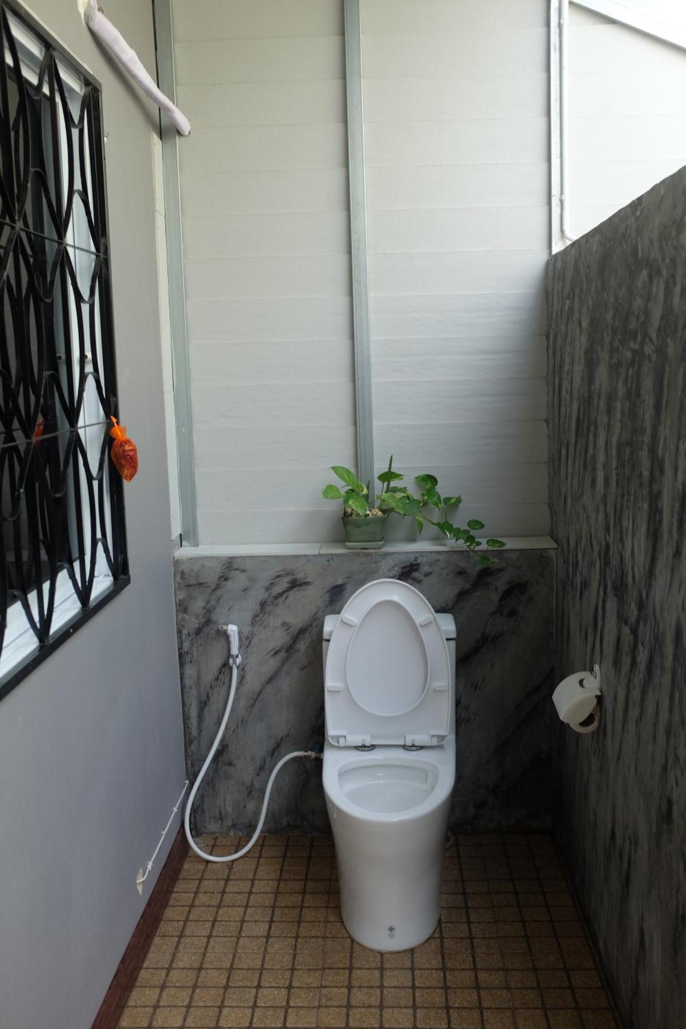 Apartmán Rai Boonsom Phrao Pokoj fotografie