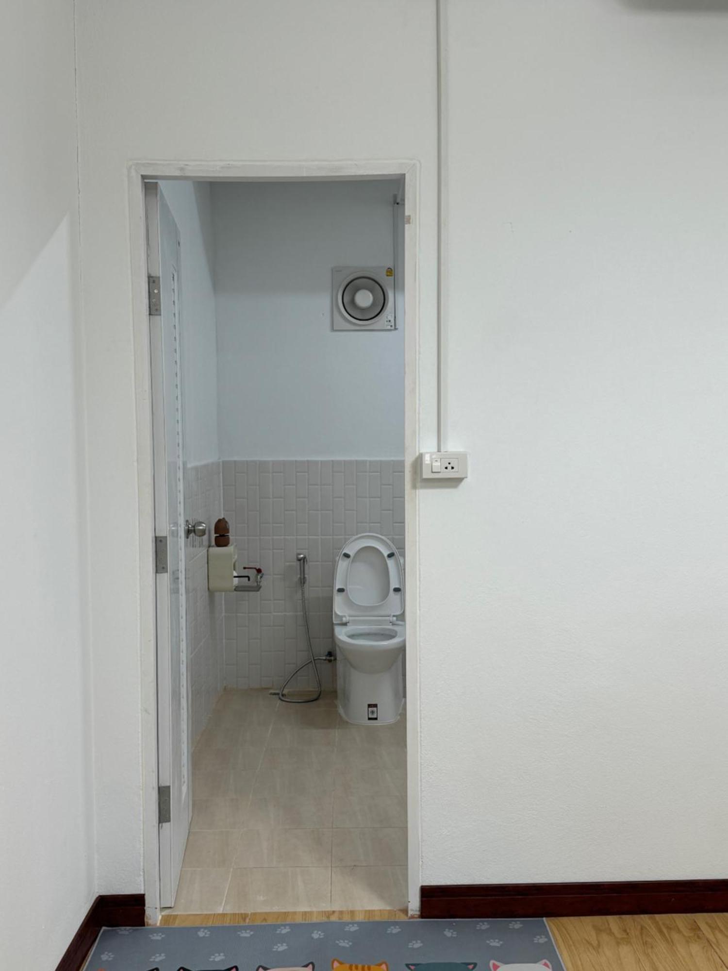 Apartmán Rai Boonsom Phrao Exteriér fotografie