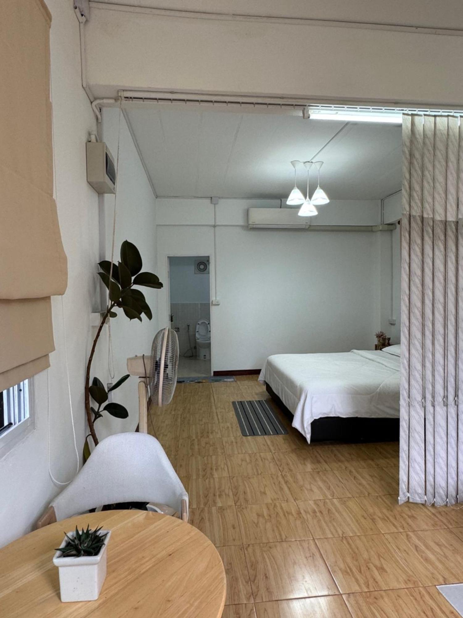 Apartmán Rai Boonsom Phrao Exteriér fotografie