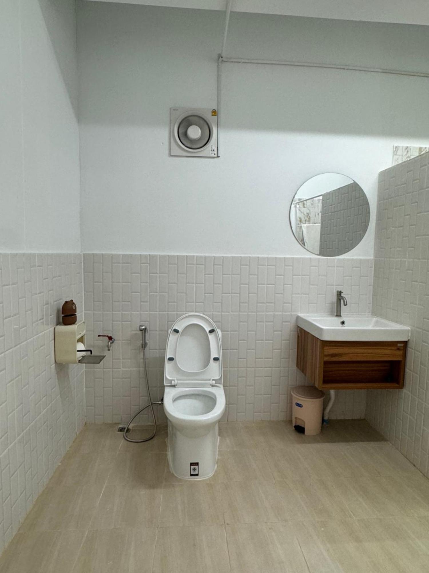 Apartmán Rai Boonsom Phrao Exteriér fotografie