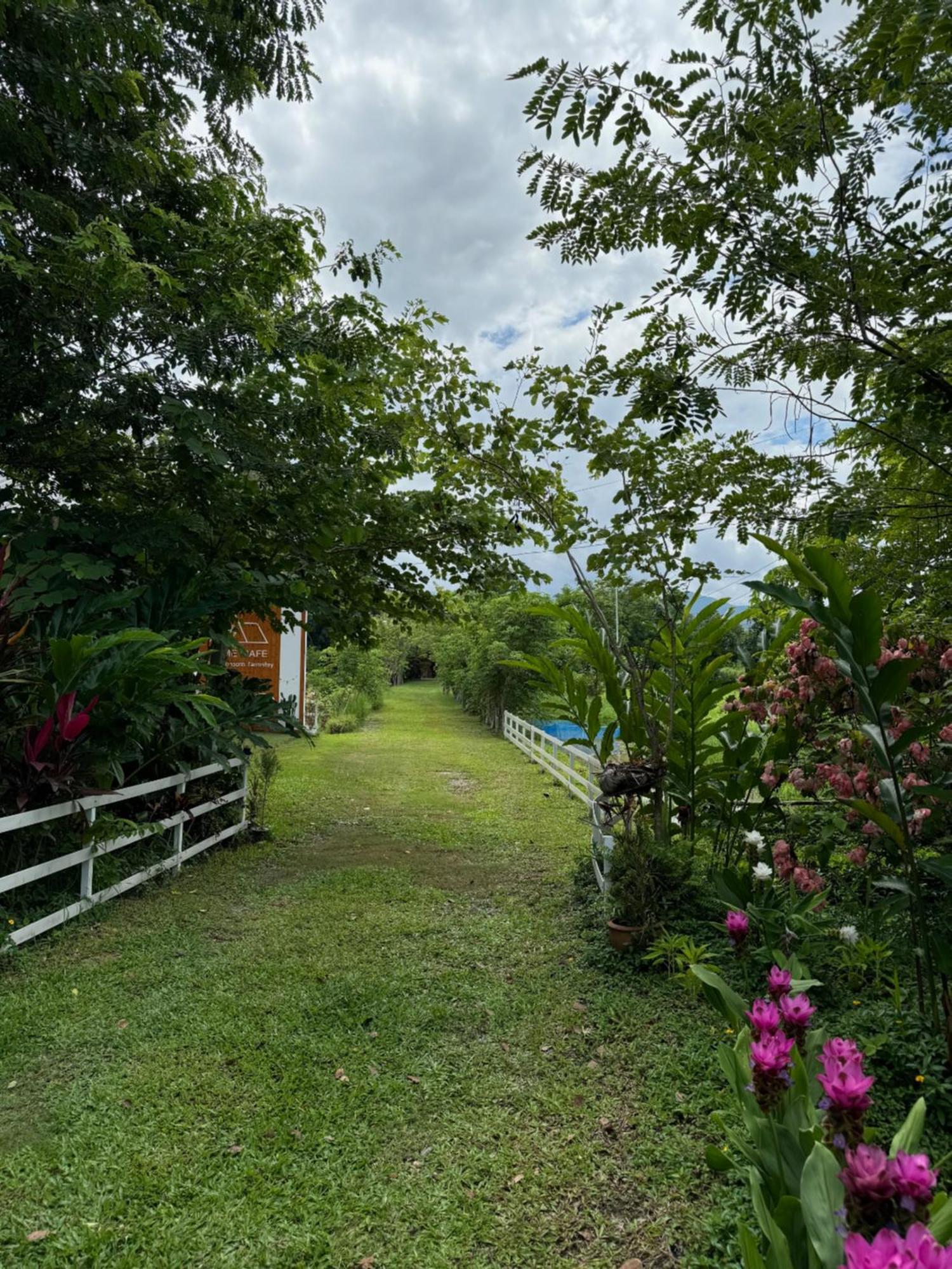 Apartmán Rai Boonsom Phrao Exteriér fotografie